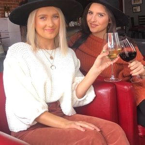 Cream knit balloon sleeve sweater